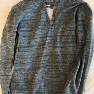 Men’s large pullover